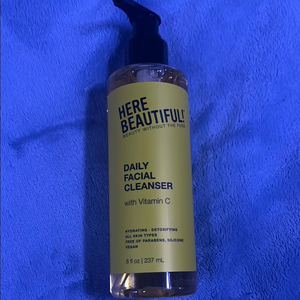 Yellow Daily Facial Cleanser with Vitamin C